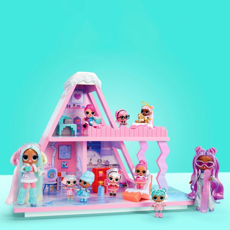 L.O.L. Surprise! Winter Snow Chalet Playset