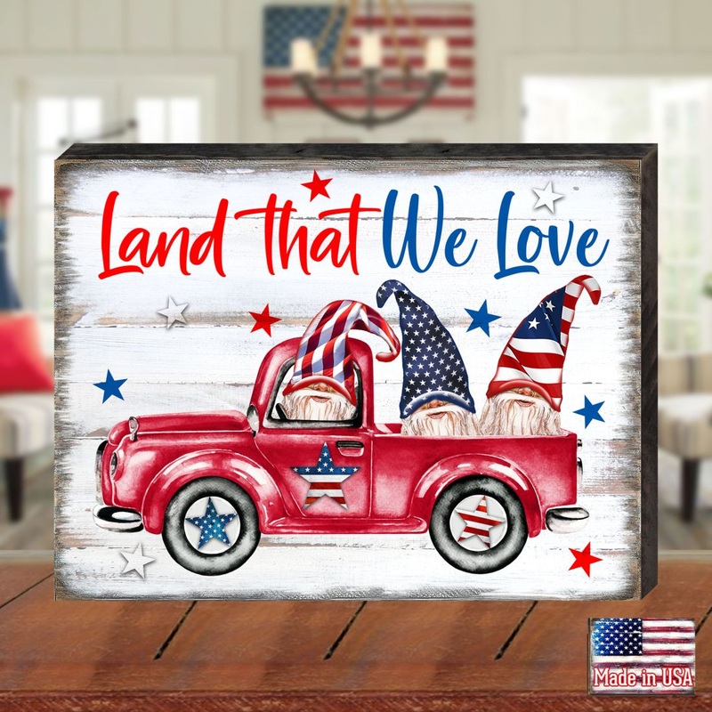 American Patriotic Tractor Wall Block by Susan Winget – American Patriotic Decor – 8471401B-SW