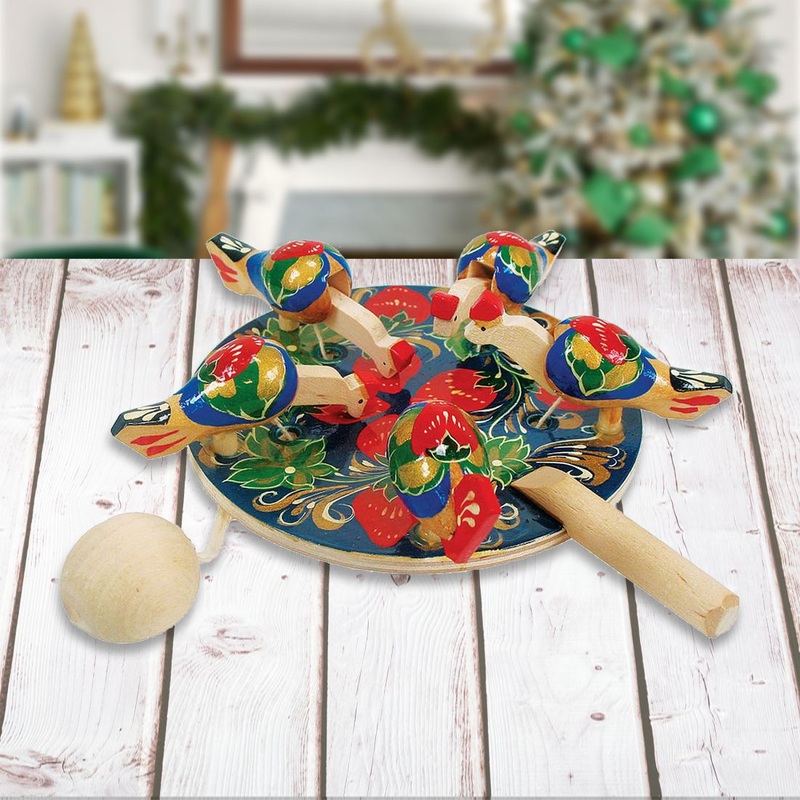 Designocracy Old-World Animated Spinning Wildlife Holiday Decor Pecking Chicken Hen – 191001