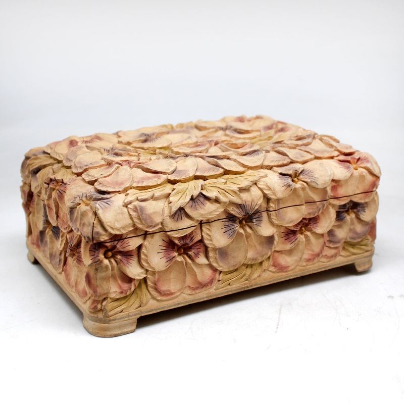 One-of-a-Kind Pansies WOODCARVED Jewelry BOX 8×5.5×3.5 Handcarved Unique Home Decoration, Beautifull Gift, Rare Founds Collectible, Unique Hand Carved Gift