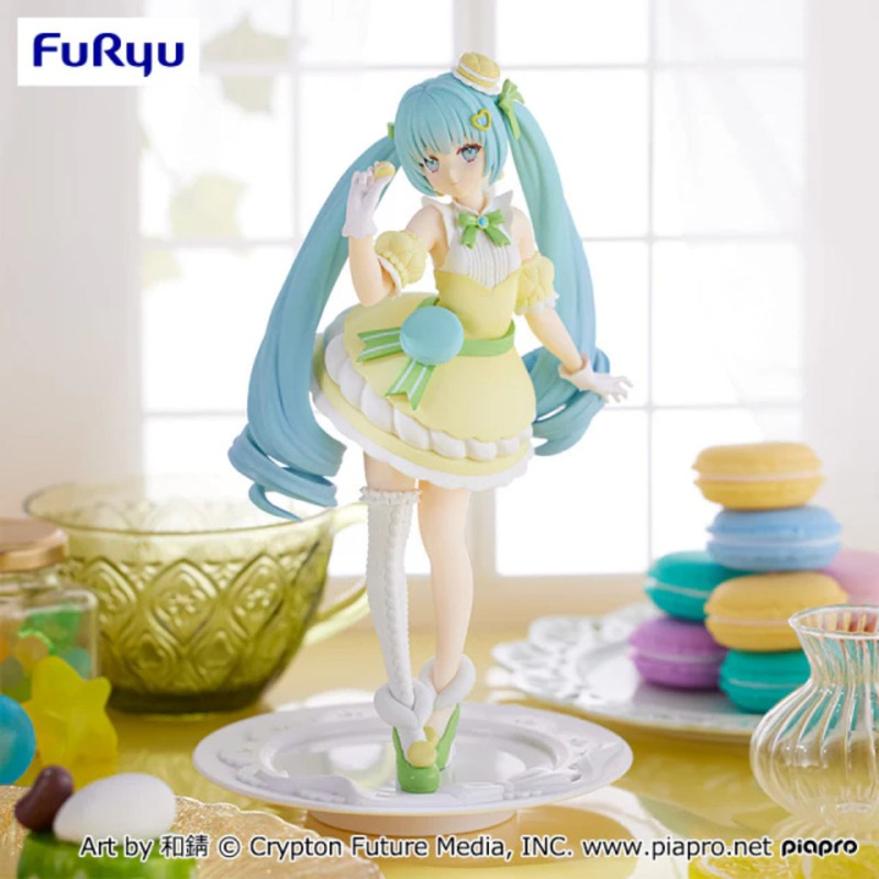 FuRyu Hatsune Miku Citron Macaron Sweet Sweets Exceed Creative Figure