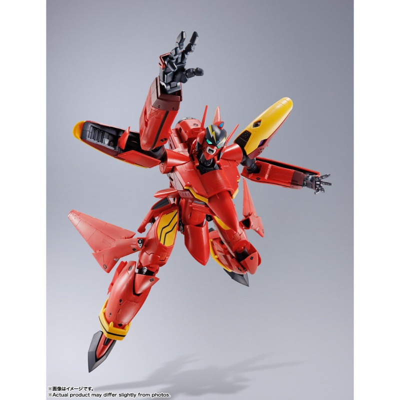 DX Chogokin VF-19 Custom Fire Valkyrie