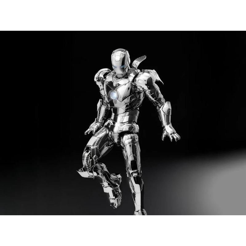 Dlx Scale Collectible Figure – Marvel Studios: The Infinity Saga – Iron Man Mark Ii (Chrome Edition) (Overseas Version)
