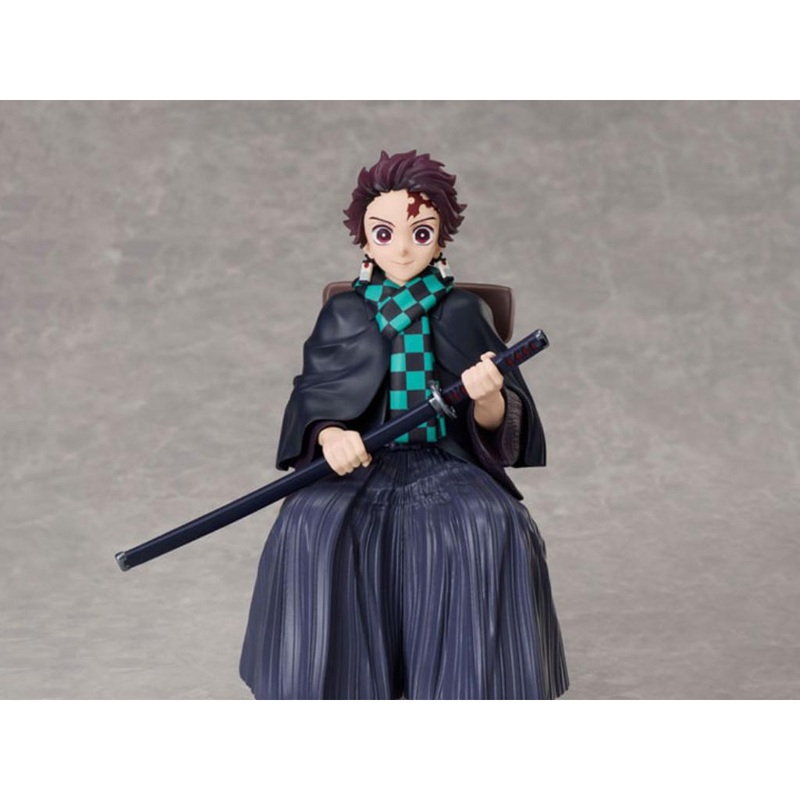 Demon Slayer: Kimetsu No Yaiba – Tanjiro Kamado Non Scale Figure