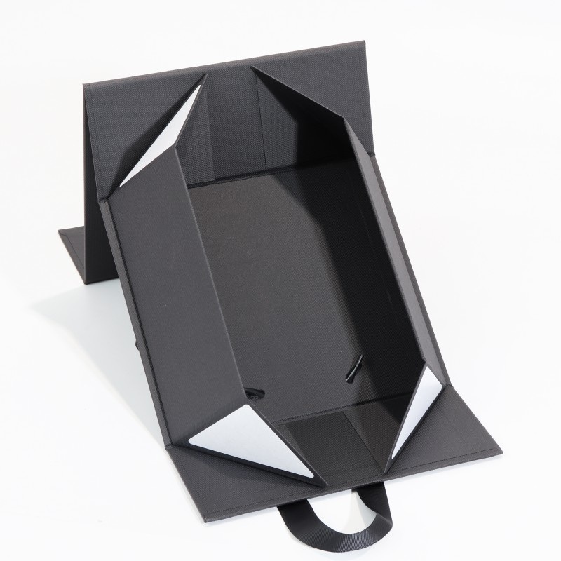 China Luxury Black Rigid Folding Cardboard Paper Packaging Gift Box with Magnetic – Jewelry Box and Paper Boxes price