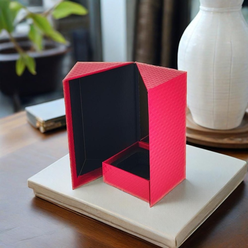 Custom Golden Foil Christmas Holiday Wedding Paper Gift Box Cosmetic Toy Game Packaging Storage Keepsake Boxes – Gift Box and Packaging Box price