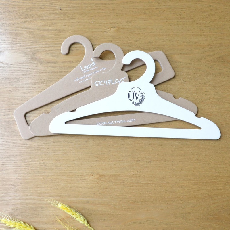 Brand New Printing Recycled Kraft Paper Cardboard Hanger for Packaging – Paper Hanger and Cardboard Clothes Hangers price