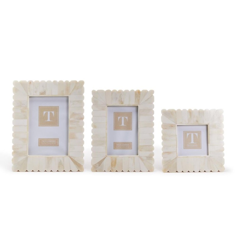 Two’s Company Set of 3 Scalloped Edge Photo Frame In 3 Sizes: 4×4, 4×6, 5×7