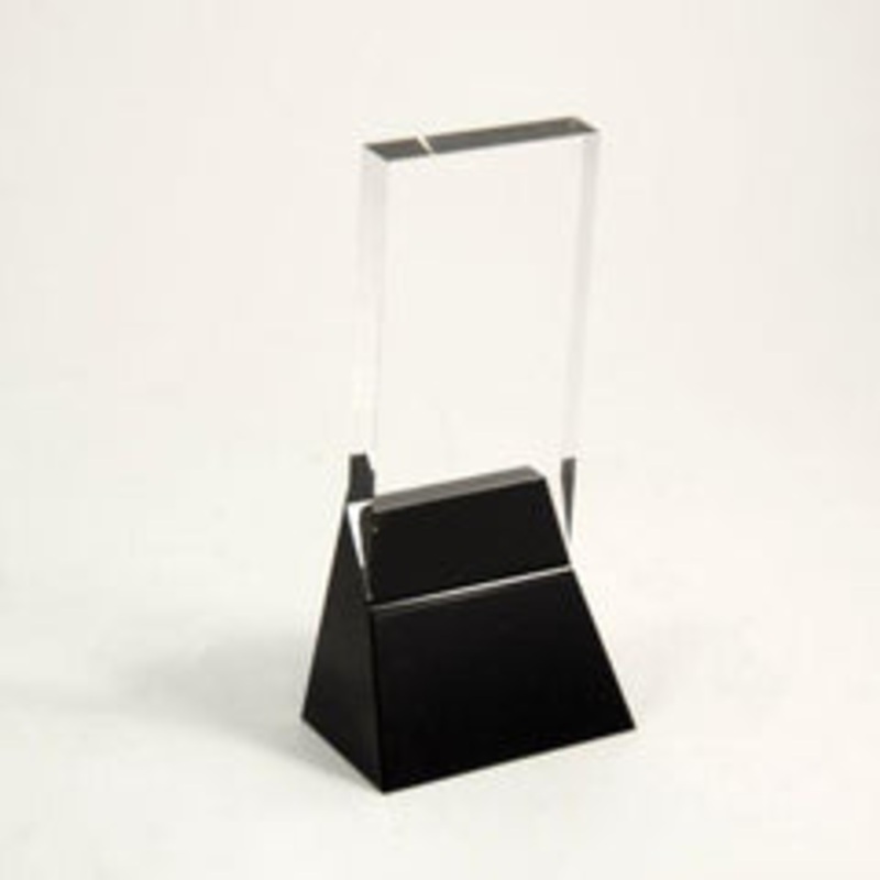 Bey Berk Crystal 8 1/4 Trophy With Black Marble Accent