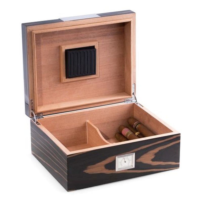 Bey Berk Lacquered Ebony Wood 60 Cigar Humidor