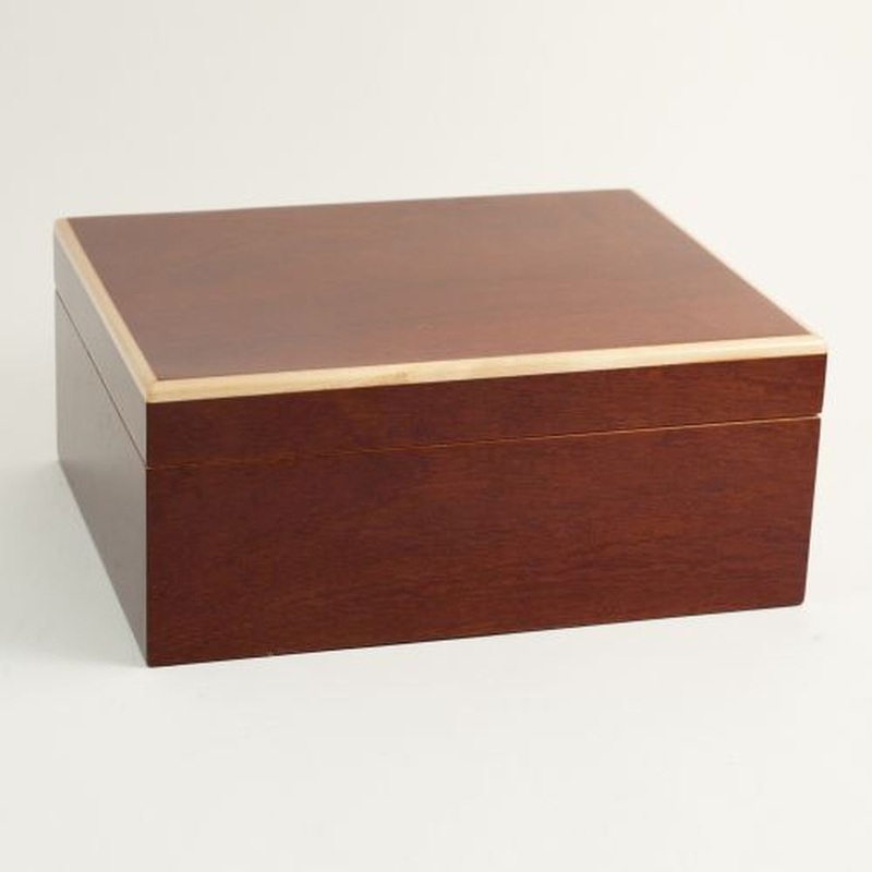 Lacquered Burl Wood 60 Cigar Humidor, Spanish Cedar Lining