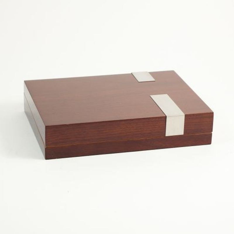 Lacquered Walnut Wood 12 Cigar Humidor, Spanish Cedar Lining