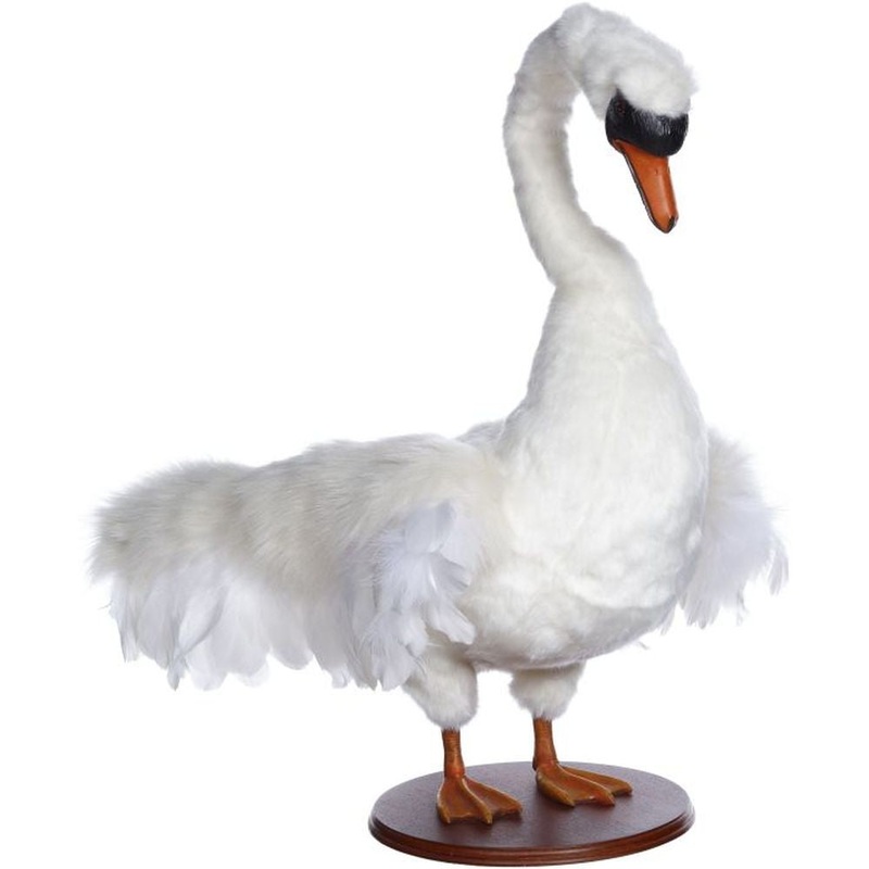 Mark Roberts Spring 2018 Swan Figurine, 25×30 inches