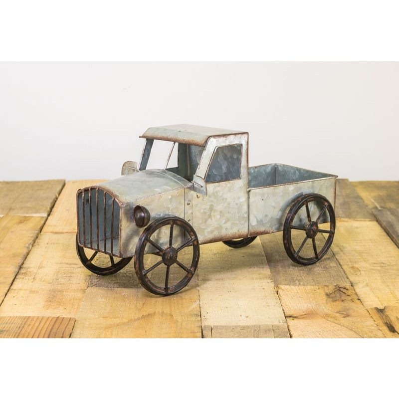 Hanna’s Handiworks Old-Time Truck Planter.