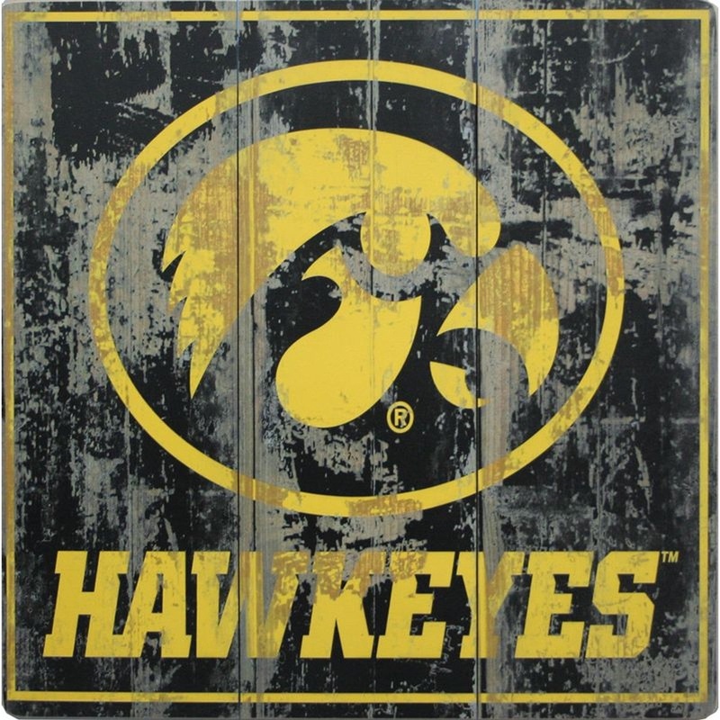Hanna’s Handiworks Iowa Distressed Wood Sign
