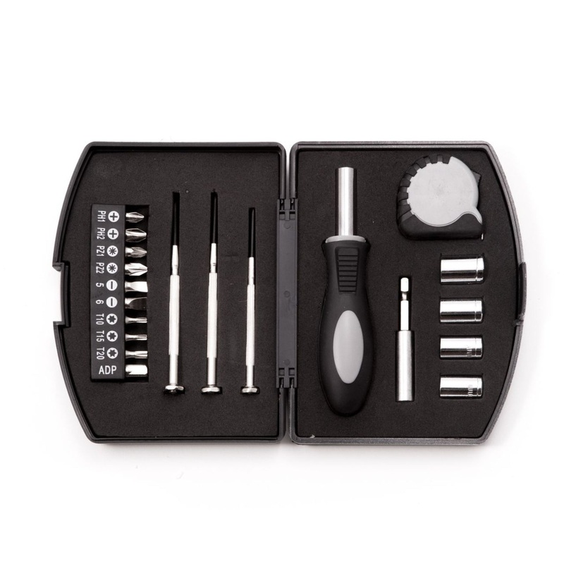 Bey Berk 20 Piece Tool Set In Abs Plastic Case