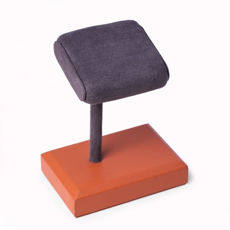 Bey Berk William Saddle Brown Single Watch Display Stand