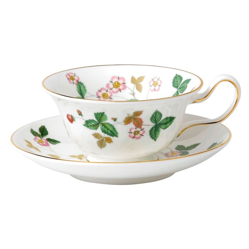 Wedgwood Wild Strawberry Teacup & Saucer 5.9floz