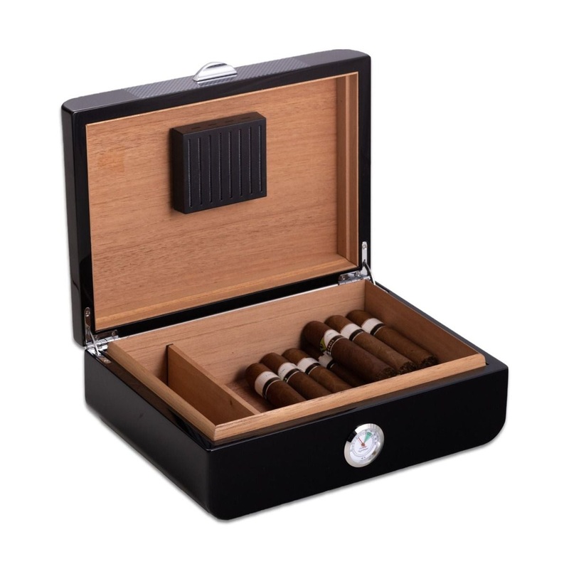 Bey Berk Dylan Carbon Fiber Design 40 Cigar Humidor
