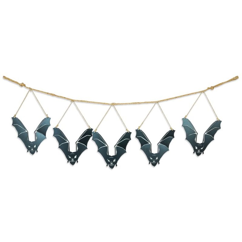 Hanna’s Handiworks Spooky Bat Garland