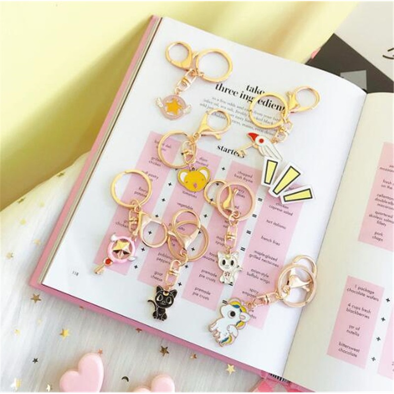 Anime Sailor Moon Keychain Cosplay Card Captor Sakura Keyring Metal Girls Halloween Kinomoto Keychains A643